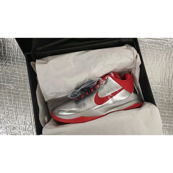 Athletic_Shoes